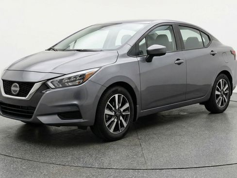 Used 2025 Nissan Versa SV FWD image 3