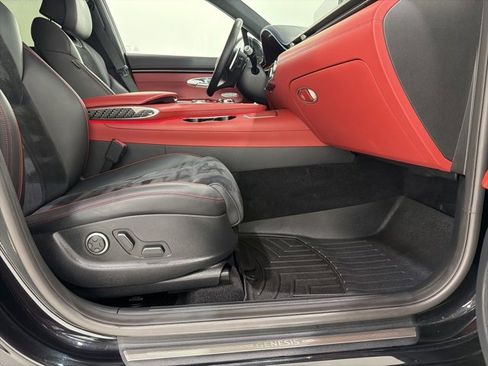 Used 2022 Genesis GV70 3.5T Sport w/ Sport Prestige Package image 19