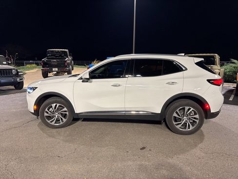 Used 2023 Buick Envision Essence image 5