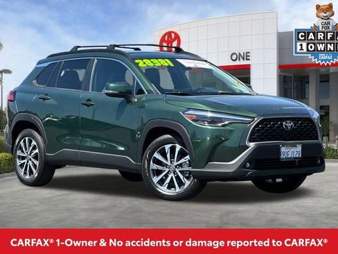 Certified 2022 Toyota Corolla Cross XLE FWD image 2