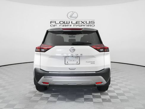 Used 2022 Nissan Rogue Platinum w/ Head-Up Display Package AWD/4WD image 6