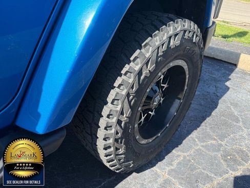 Used 2014 Jeep Wrangler Unlimited Sahara AWD/4WD image 3