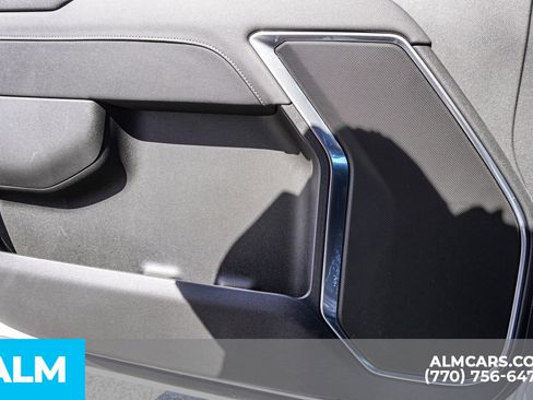 Used 2025 Chevrolet Silverado 2500 LT w/ Convenience Package image 53