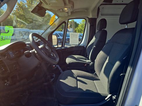 Used 2025 RAM ProMaster 2500 w/ Storage Group image 12