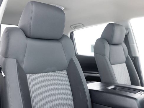 Used 2017 Toyota Tundra SR5 w/ SR5 Upgrade Package image 30