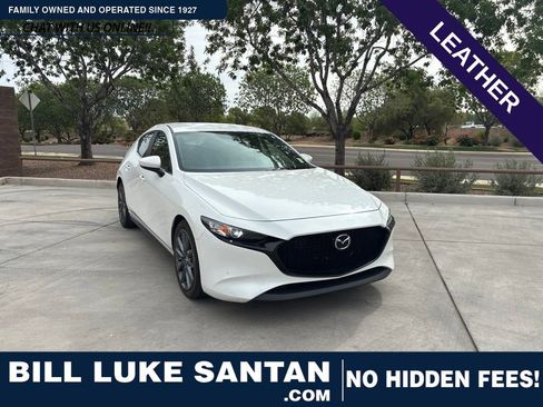 Used 2019 MAZDA MAZDA3 Hatchback w/ Preferred Package FWD image 1