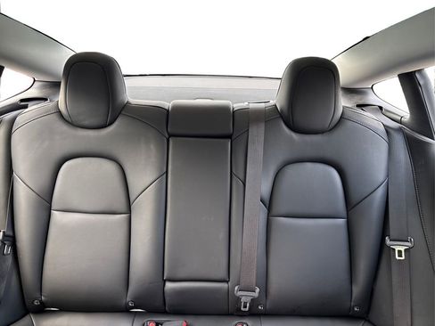 Used 2020 Tesla Model 3 Long Range image 18