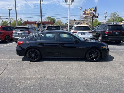 Used 2024 Honda Civic Sport image 11