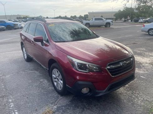 Used 2019 Subaru Outback 2.5i Premium AWD/4WD image 3