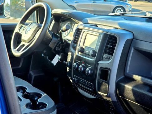 Used 2014 RAM 2500 Tradesman w/ Chrome Appearance Group image 16