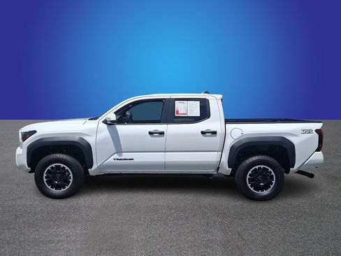 Used 2024 Toyota Tacoma TRD Off-Road AWD/4WD image 7
