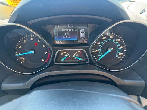 Used 2016 Ford Escape SE w/ Equipment Group 201A image 21
