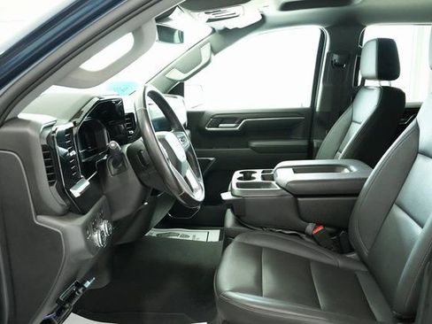 Used 2022 GMC Sierra 1500 SLT w/ X31 Off-Road Package image 15