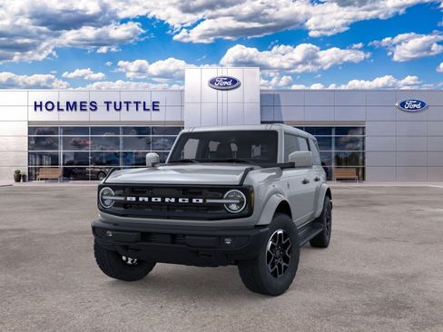 New 2026 Ford Bronco Outer Banks AWD/4WD image 2