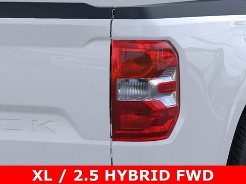 New 2025 Ford Maverick XL image 22