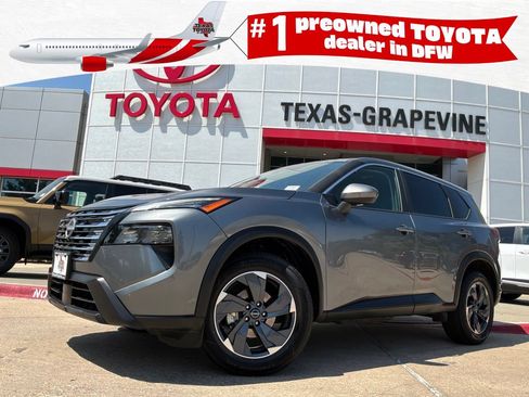 Used 2025 Nissan Rogue SV FWD image 1