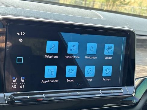 Used 2024 Volkswagen Atlas SEL AWD/4WD image 33