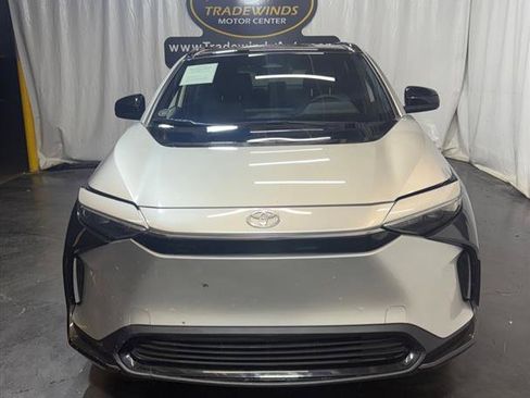 Used 2023 Toyota bZ4X XLE image 2