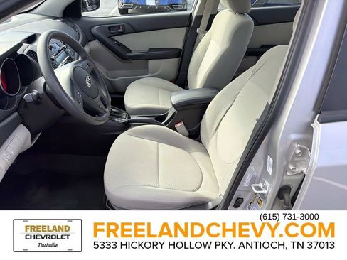 Used 2011 Kia Forte EX w/ Tech Pkg image 22