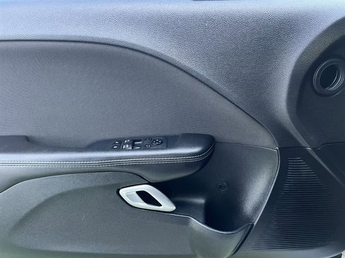 Used 2018 Dodge Challenger SXT image 20