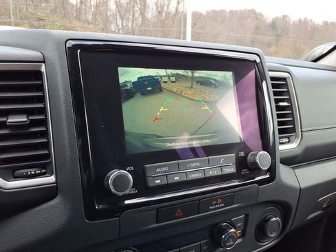 Used 2022 Nissan Frontier SV image 27