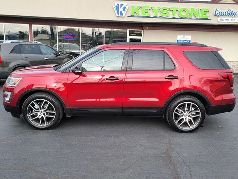 Used 2017 Ford Explorer Sport w/ Equipment Group 401A image 8