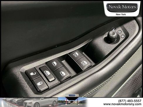 Used 2023 Jeep Grand Cherokee 4WD 4xe w/ Luxury Tech Group II image 19