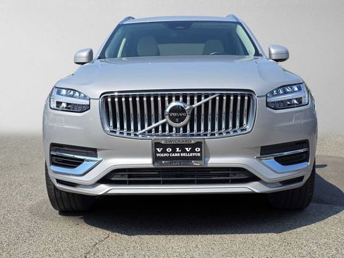 Certified 2023 Volvo XC90 T8 Plus AWD/4WD image 10