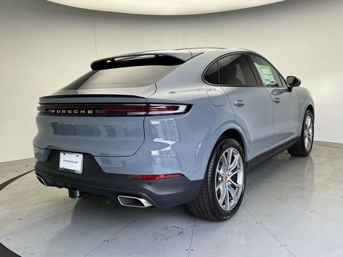 Used 2026 Porsche Cayenne E-Hybrid Coupe AWD/4WD image 22