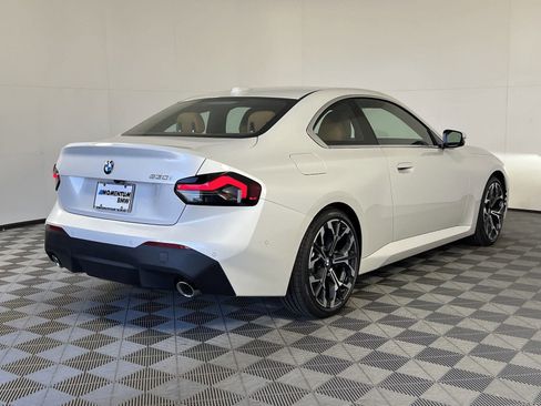 Used 2025 BMW 230i Coupe w/ M Sport Package image 7