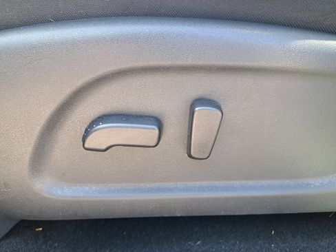 Used 2019 Nissan Pathfinder SV image 15