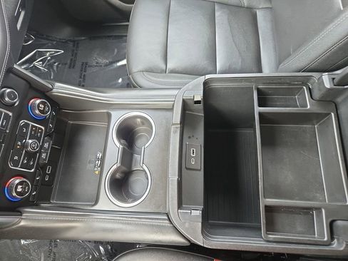 Used 2022 Chevrolet Tahoe Z71 w/ Luxury Package image 29