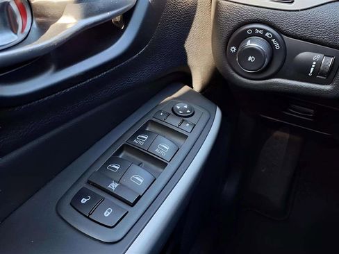 Used 2022 Jeep Cherokee Latitude image 18