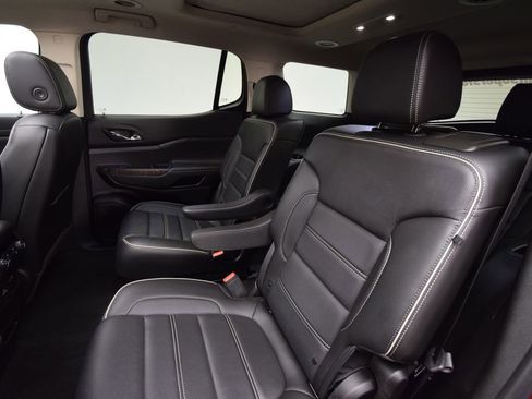 Used 2021 GMC Acadia Denali w/ Denali Technology Package image 23