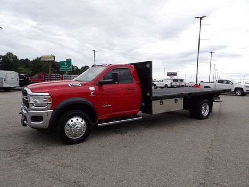 Used 2022 RAM 5500 SLT w/ Quick Order Package 2YG SLT AWD/4WD image 3