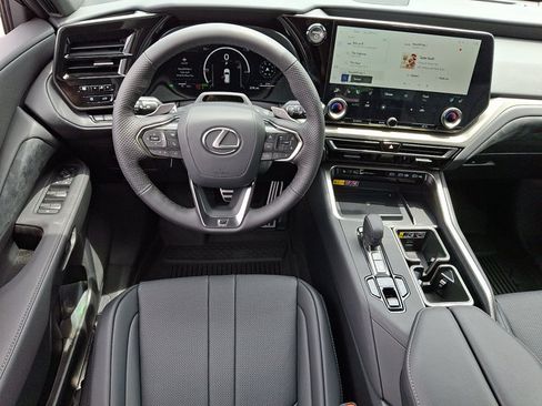 New 2026 Lexus TX 500h AWD image 7