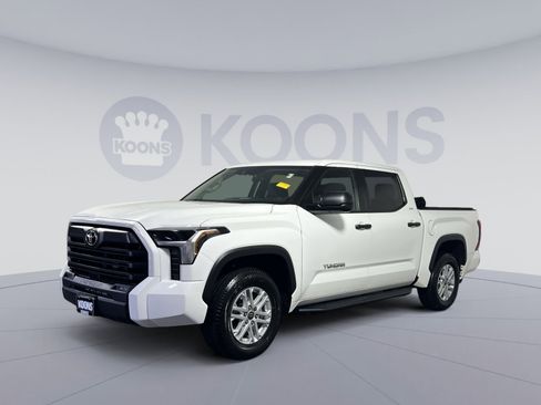 Used 2024 Toyota Tundra SR5 RWD image 1