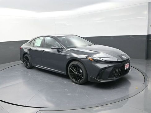 New 2026 Toyota Camry SE w/ Convenience Package FWD image 9