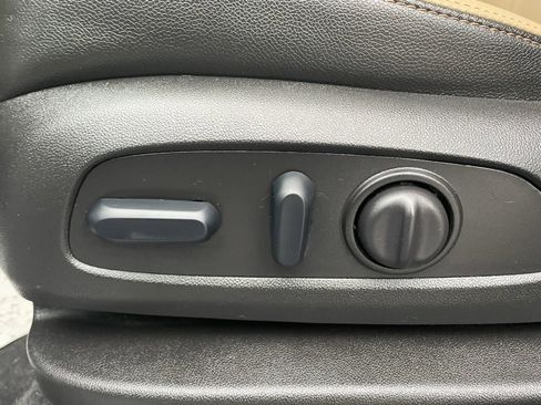 Certified 2024 Chevrolet Equinox Premier image 26