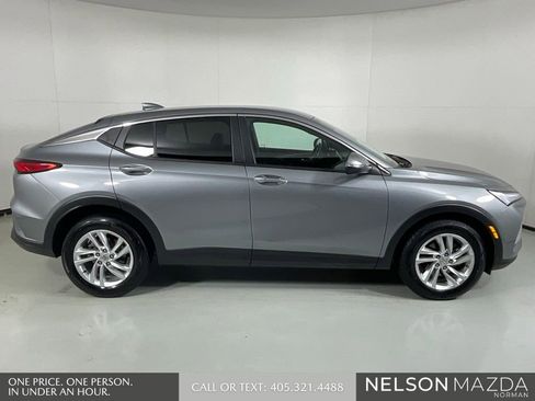 Used 2024 Buick Envista Preferred w/ Convenience I Package image 5