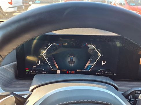 Used 2025 BMW X5 xDrive50e w/ M Sport Package image 10