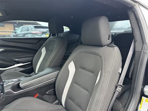 Used 2021 Chevrolet Camaro LT image 11