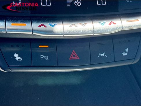 Used 2023 Cadillac XT4 Premium Luxury w/ Cold Weather Package FWD image 25