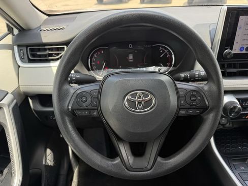 Used 2025 Toyota RAV4 XLE FWD image 13