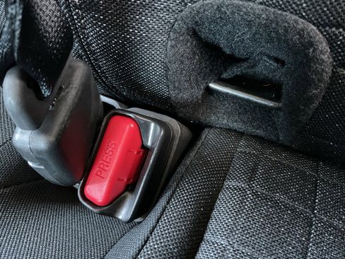 Used 2025 Honda HR-V LX image 16