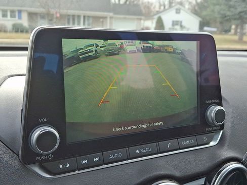 Used 2023 Nissan Sentra SV image 16