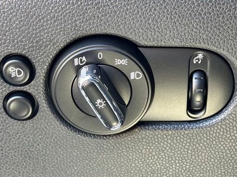 Used 2023 MINI Cooper S image 12