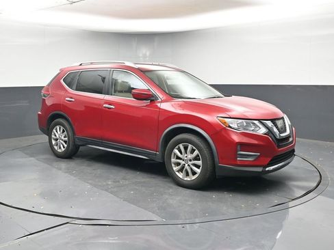 Used 2017 Nissan Rogue SV image 7