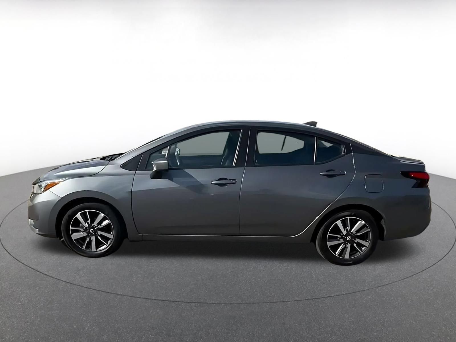 Used 2025 Nissan Versa SV FWD image 8
