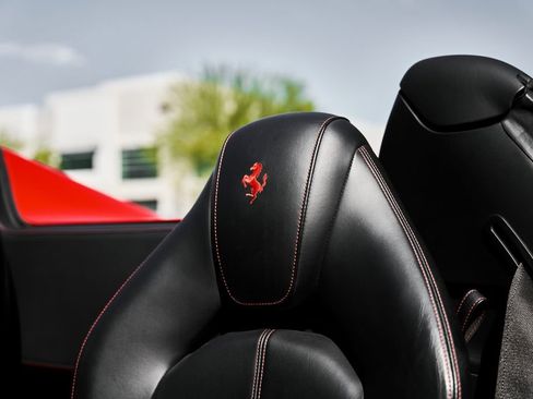 Used 2023 Ferrari F8 Tributo RWD image 45
